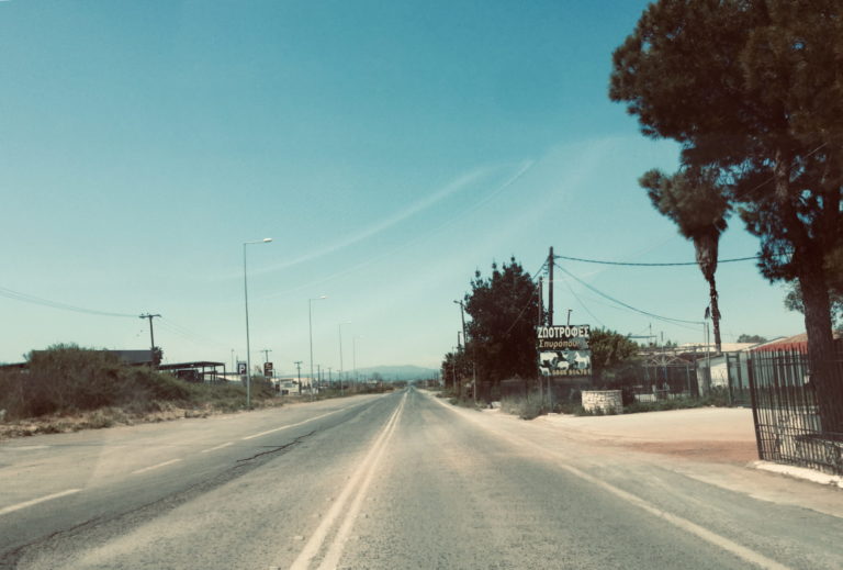 Μεσσηνία: Χωρίς επαρκή φωτισμό ο δρόμος Ασπρόχωμα – Μεσσήνη, έκλεψαν καλώδιο 100 μέτρων