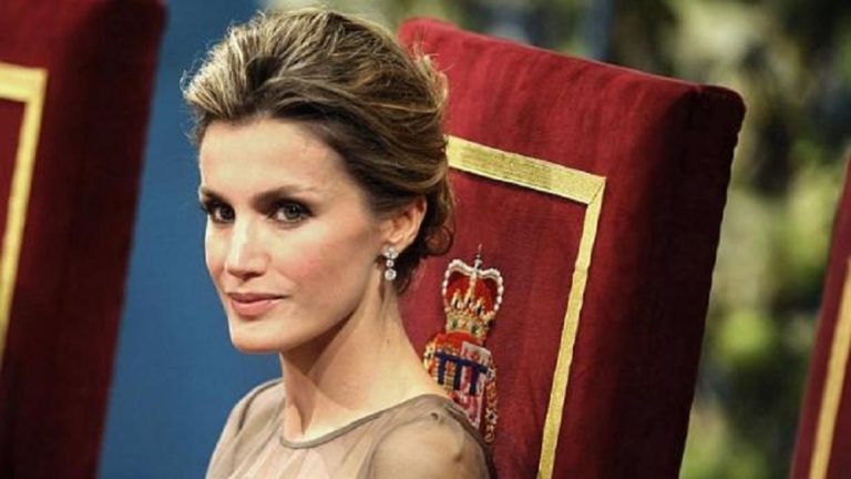 Η Ισπανίδα βασίλισσα Λετίθια επικεφαλής του συνοδευτικού προγράμματος της Συνόδου Κορυφής του ΝΑΤΟ