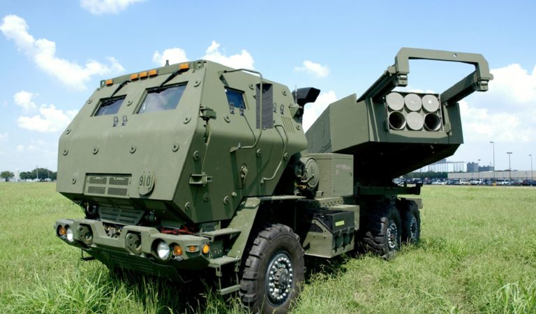 HIMARS:  Oι εκτοξευτήρες πολλαπλών ρουκετών που θα στείλουν οι ΗΠΑ στην Ουκρανία