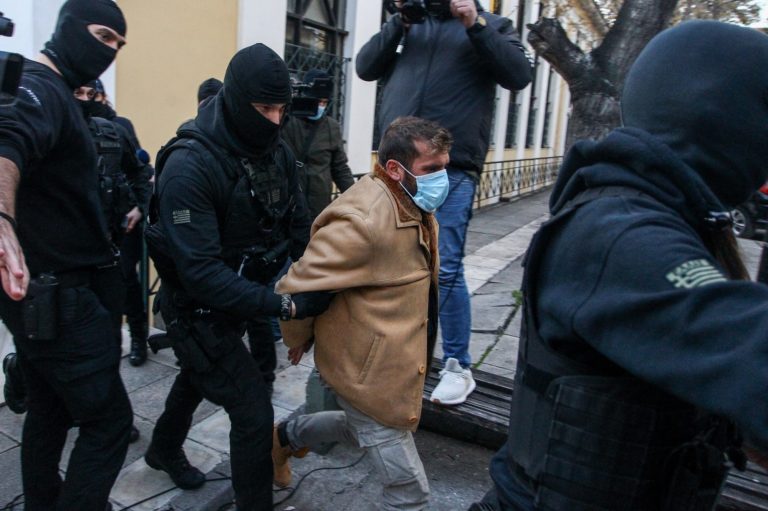 Η ώρα της απολογίας για τον προπονητή ιστιοπλοΐας που κατηγορείται για βιασμό ανήλικης αθλήτριας