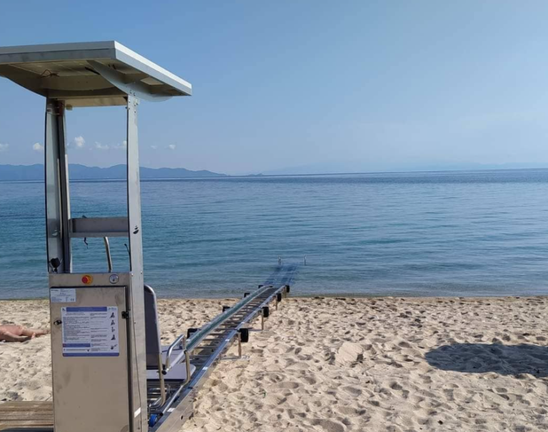 Χαλκιδική: Ιδανικές και για ΑμεΑ τέσσερις παραλίες στον δήμο Αριστοτέλη