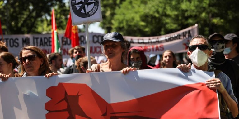 Ισπανία: Χιλιάδες διαδηλωτές στους δρόμους της Μαδρίτης ενόψει της Συνόδου Κορυφής του ΝΑΤΟ
