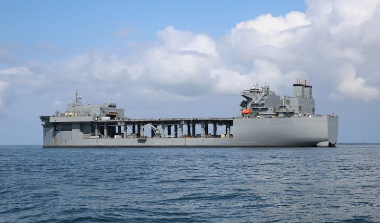 Στη βάση της Σούδας το αμερικανικό πολεμικό “USS Hershel Woody Williams”