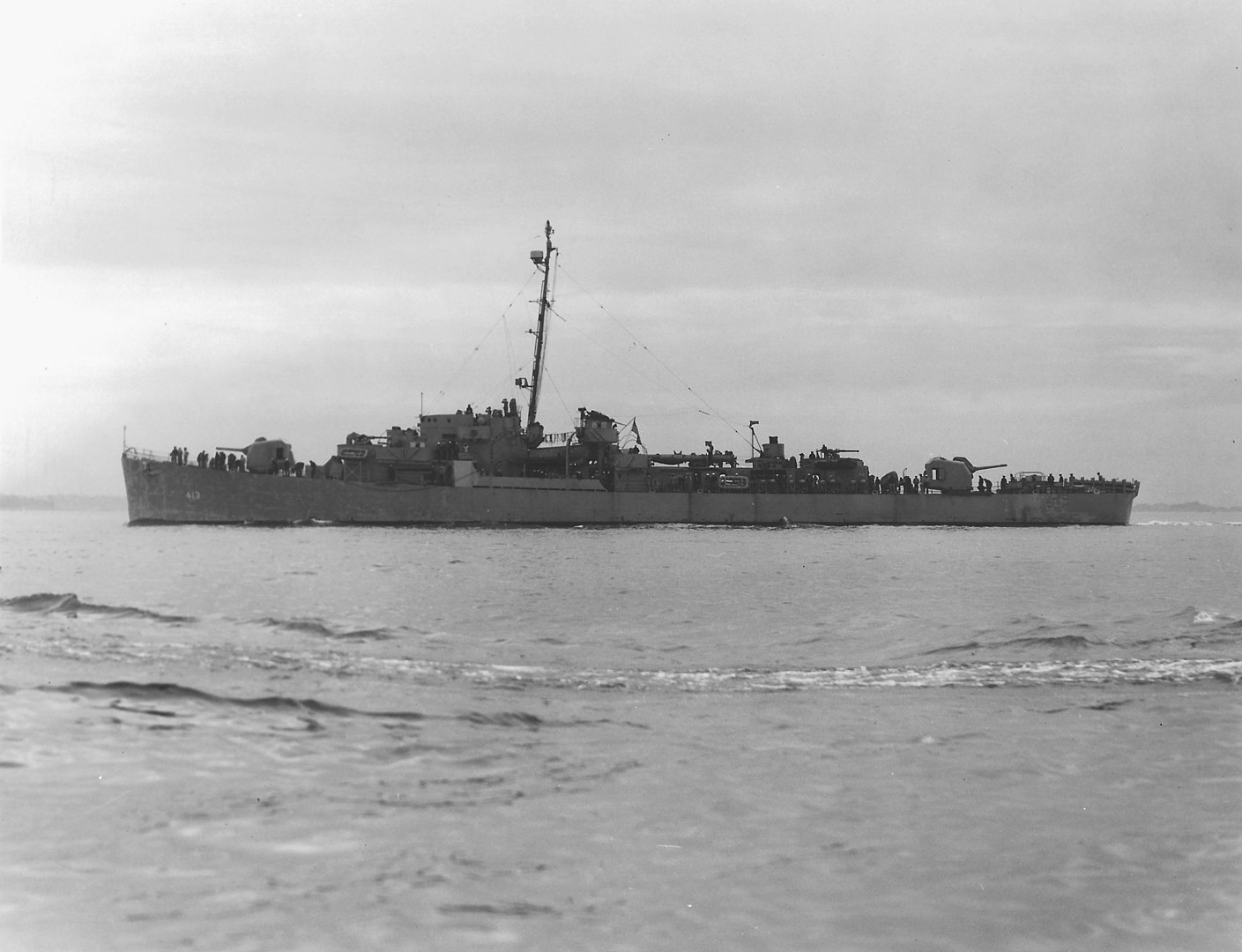 USS Samuel B. Roberts DE 413 off Boston Massachusetts USA circa in June 1944 NH 90603