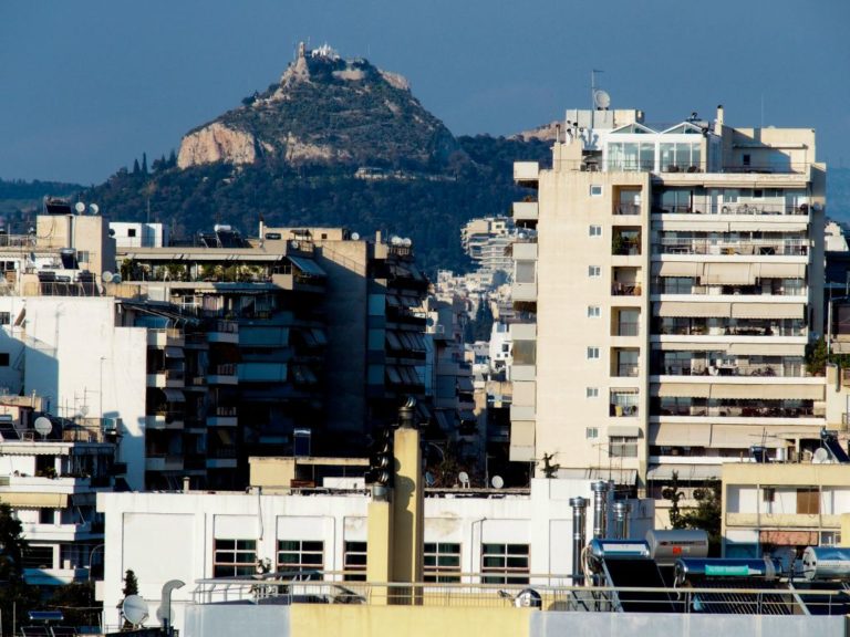 ΑΑΔΕ: Απλοποιείται η διαδικασία για τροποποιήσεις συμβολαίων ακινήτων – Τέλος το πιστοποιητικό ΕΝΦΙΑ