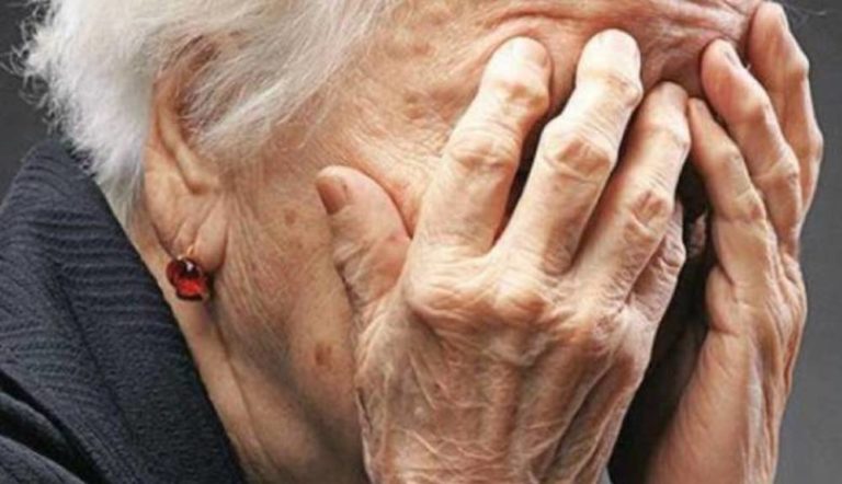 Ηράκλειο: Προφυλακίστηκε για τον ξυλοδαρμό της υπερήλικης μητέρας του