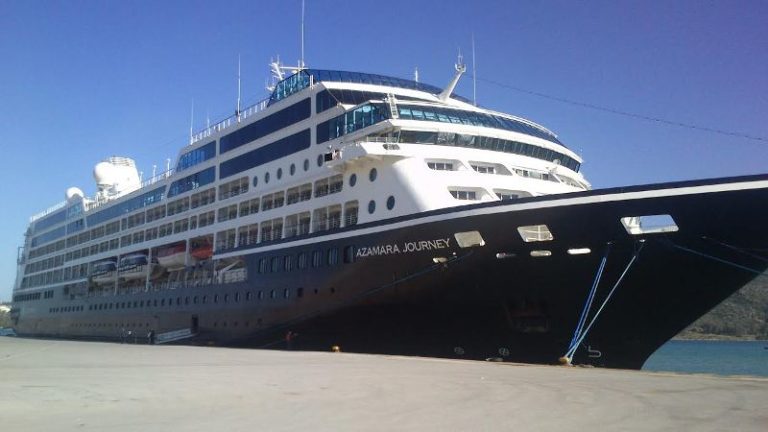 Δέκα μέλη πληρώματος με κορονοϊό στο Azamara Journey που απέπλευσε σήμερα το απόγευμα