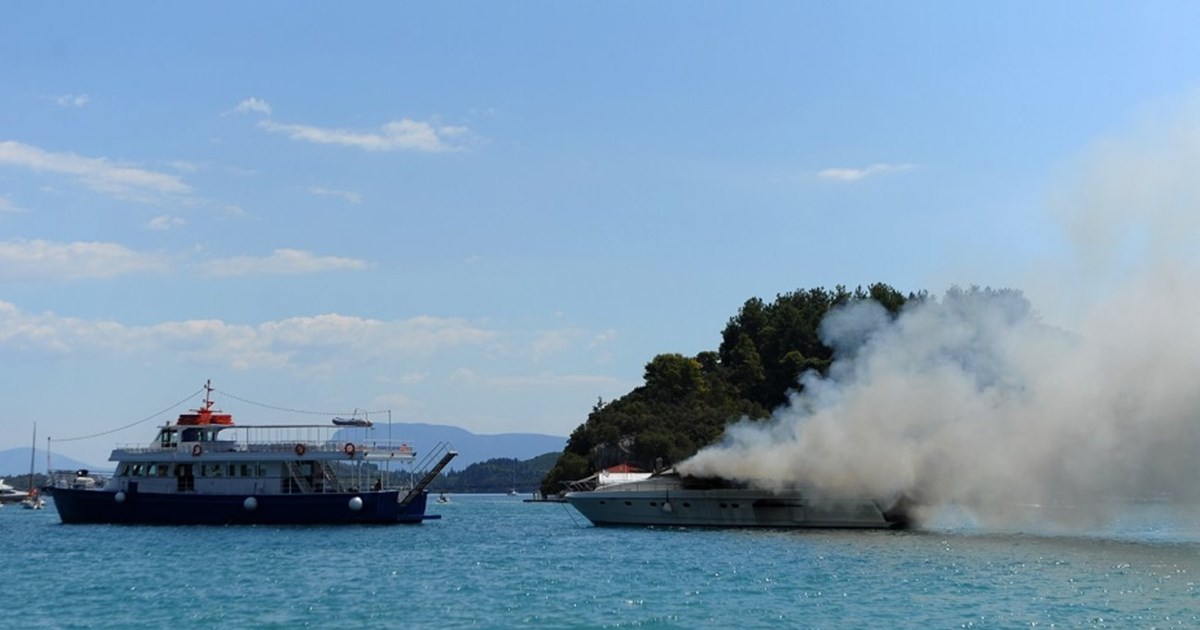 Βόλος: Έκρηξη σε ιστιοπλοϊκό σκάφος στην παραλία Μηλιά Αλοννήσου- Ένας τραυματίας