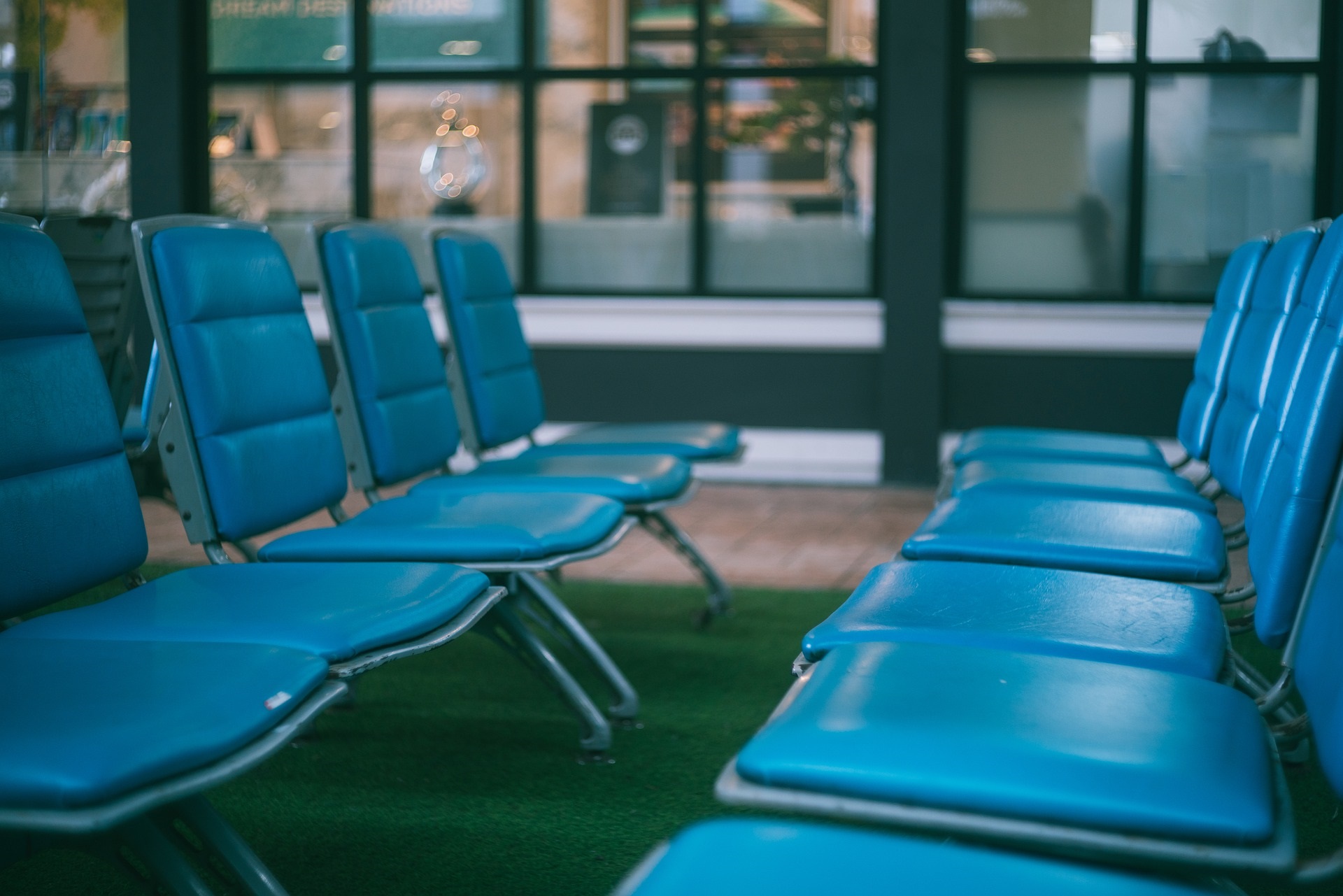 Χάος το Σάββατο στο αεροδρόμιο του Ντίσελντορφ – Ακυρώσεις πτήσεων και στη Βιέννη