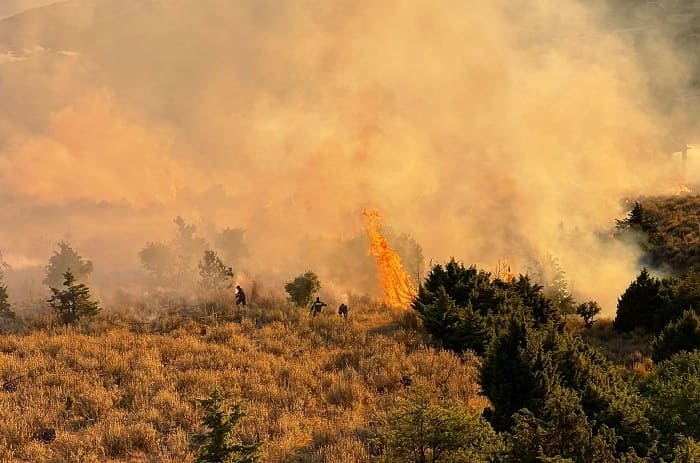 Λακωνία: Πυρκαγιά σε εξέλιξη στην περιοχή “Δημαρίστικα” του δήμου Αν. Μάνης