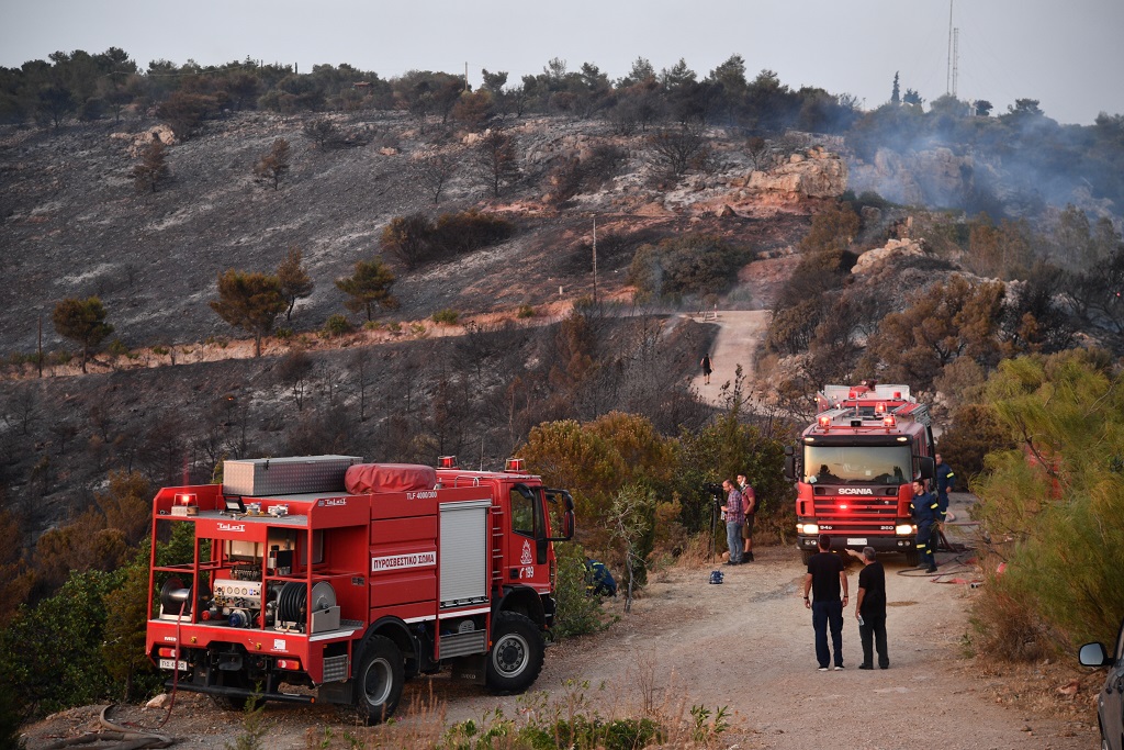 Πυρκαγιά σε περιοχή χαμηλής βλάστησης στην Ύδρα