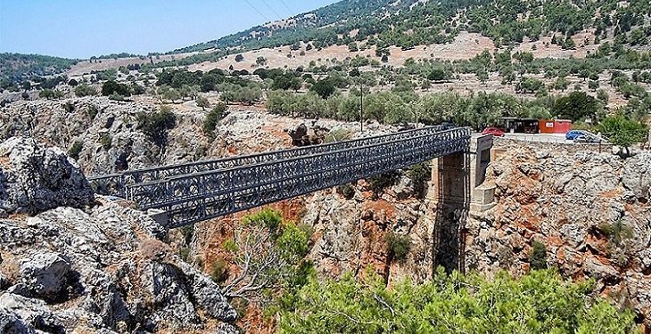 Διακοπή κυκλοφορίας στην περιοχή της γέφυρας της Αράδαινας στο Δήμο Σφακίων
