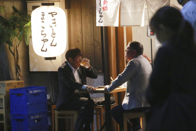 Ιαπωνία: Υπάλληλος μέθυσε σε βραδινή έξοδο και έχασε USB με τα δεδομένα μισού εκατ. πολιτών