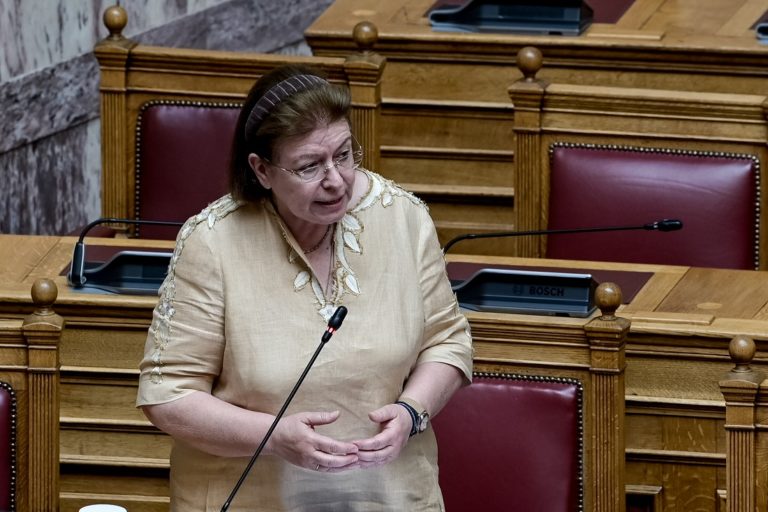 Θετική στον κορονοϊό η Λίνα Μενδώνη