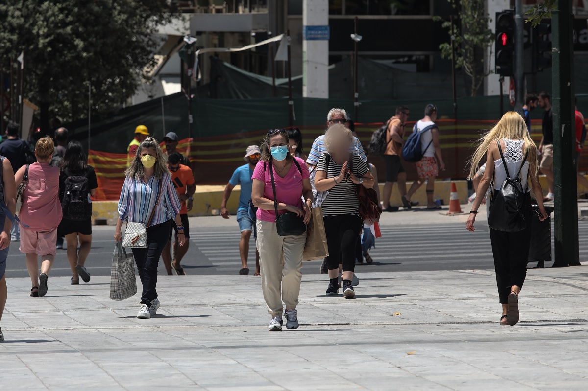 Κορονοϊός: 13 θάνατοι, 97 διασωληνωμένοι, 15.498 νέα κρούσματα