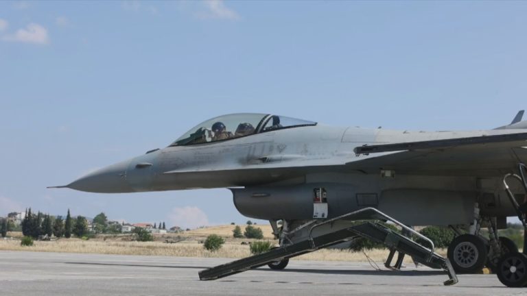 Στον Αττικό ουρανό τα πρώτα F-16 viper (video)