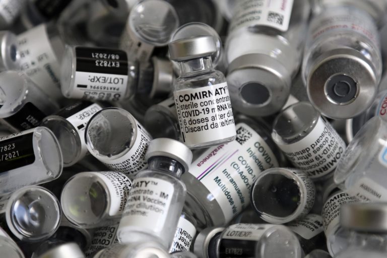 ΗΠΑ: Pfizer & BioNTech συμφώνησαν με την κυβέρνηση για την προμήθεια 105 εκατομμυρίων δόσεων νέου εμβολίου COVID-19