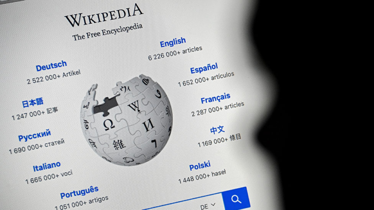 Σε δικαστική διαμάχη με τη Ρωσία η Wikipedia – Της ζητούν να διαγράψει πληροφορίες για τον πόλεμο στην Ουκρανία