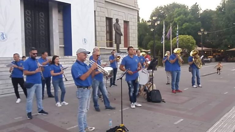Μουσικός περίπατος από την Φιλαρμονική του δήμου της Τρίπολης