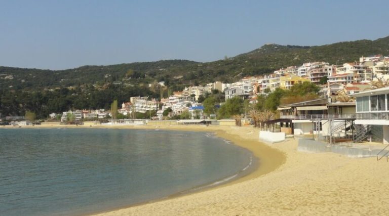 «Θωρακίζει» τις παραλίες του ο δήμος Καβάλας