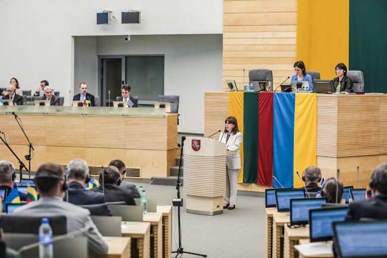 Ομιλία της ΠτΔ στη Βουλή της Λιθουανίας: Συνέργειες στην Ε.Ε –  Η Ευρώπη κοινότητα ευημερίας και δικαιοσύνης