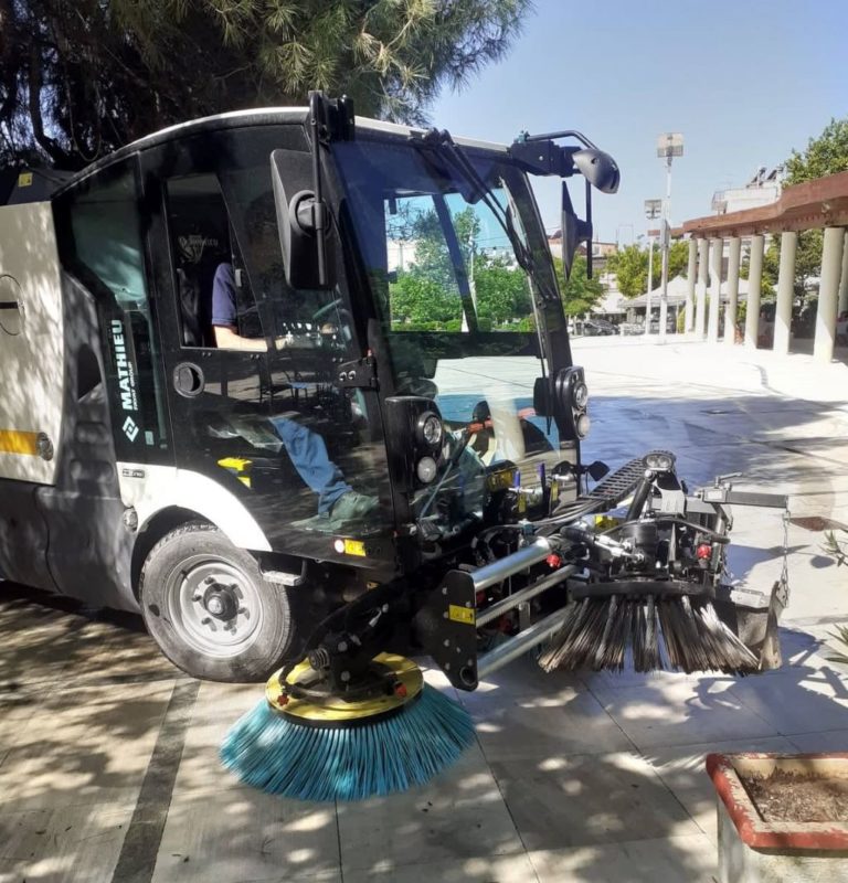 Νέο όχημα – σκούπα για το δήμο Μεγαλόπολης