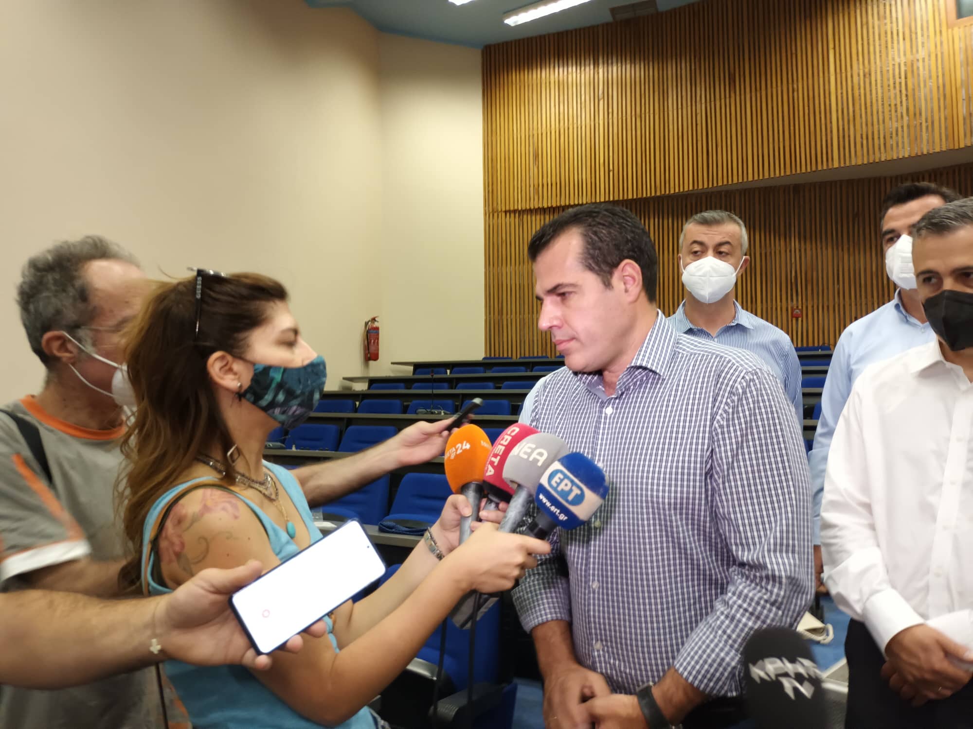 Σύσκεψη στο Νοσοκομείο Χανίων υπό τον Υπουργό Υγείας