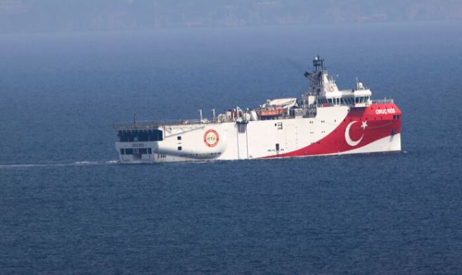 Ξεκινά για έρευνες το τουρκικό γεωτρύπανο «Αμπντουλχαμίτ Χαν» – Σε επιφυλακή οι Ένοπλες Δυνάμεις
