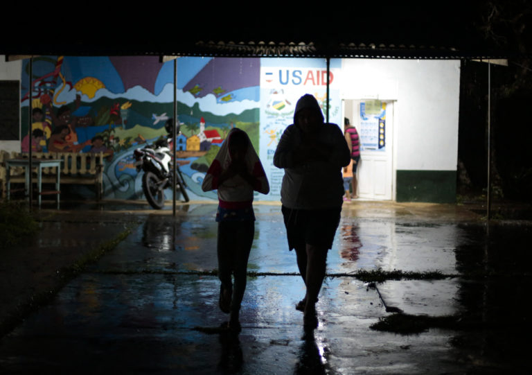 Σε κυκλώνα Κατηγορίας 1 ενισχύεται η καταιγίδα Μπόνι – Τρεις νεκροί και ζημιές σε Ελ Σαλβαδόρ και Νικαράγουα
