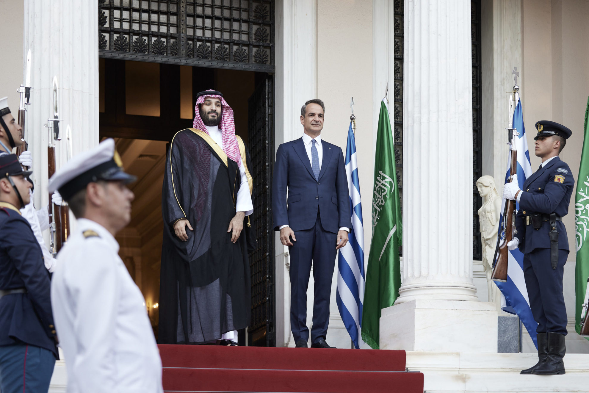 Επίσκεψη του Μοχάμεντ Μπιν Σαλμάν στην Αθήνα – Υπογράφονται μείζονος σημασίας συμφωνίες μεταξύ Ελλάδας-Σ. Αραβίας