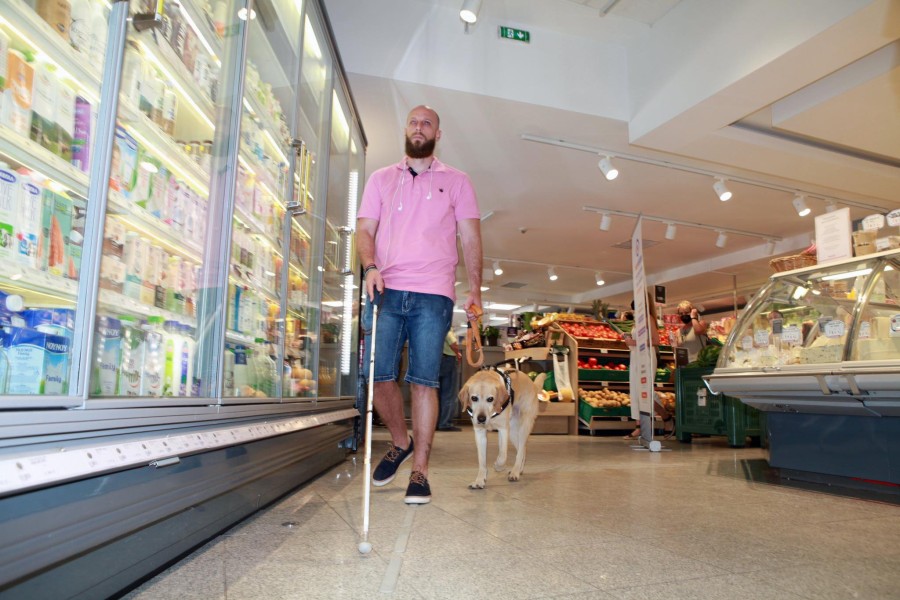 Θεσσαλονίκη: Εγκαινιάστηκε το πρώτο σούπερ μάρκετ για άτομα με οπτική αναπηρία