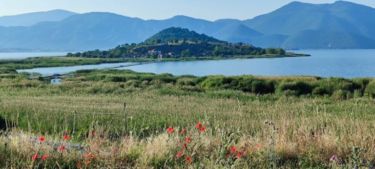 Πρέσπα: Υπογραφή τριών συμβάσεων ενεργειακού συμψηφισμού