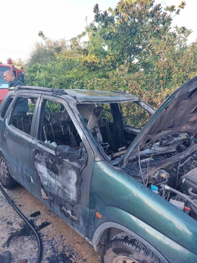 Χανιά: Φωτιά σε όχημα στην περιοχή της Λιμνούπολης (ΦΩΤΟ)