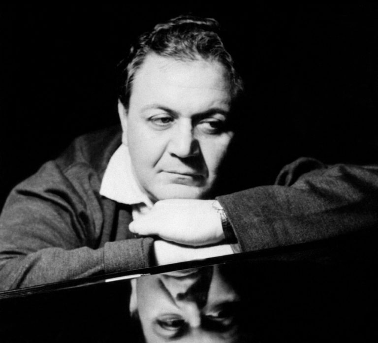 “Το Χαμόγελο της Τζοκόντας – Όρνιθες” του Μάνου Χατζηδάκι από την Κρατική Ορχήστρα Αθηνών