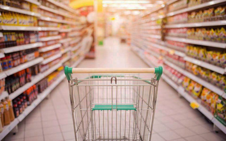 Κ. Σκρέκας: Στο 15% με 20% οι μειώσεις τιμών, δεν σταματάμε εδώ – Πασχαλινό καλάθι του νοικοκυριού και φέτος