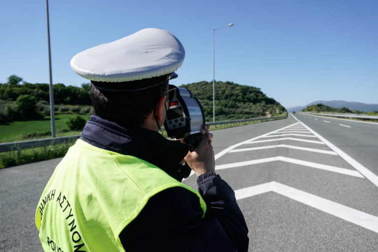 Δύο τραυματίες σε τροχαίο έξω από τις φυλακές της Αγυιάς στα Χανιά