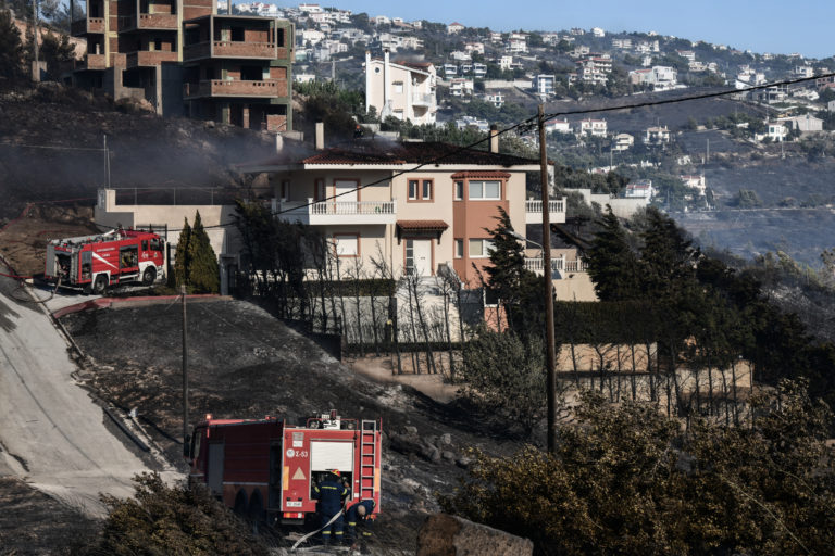 ΚΚΕ για την φωτιά στην Πεντέλη: Ο λαός της περιοχής έχει κάθε λόγο να αισθάνεται οργή και αγανάκτηση