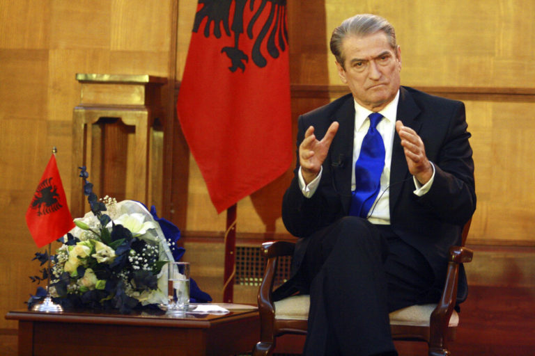 Αλβανία: Ελεύθερος αφέθηκε ο πρώην πρόεδρος Σαλί Μπερίσα