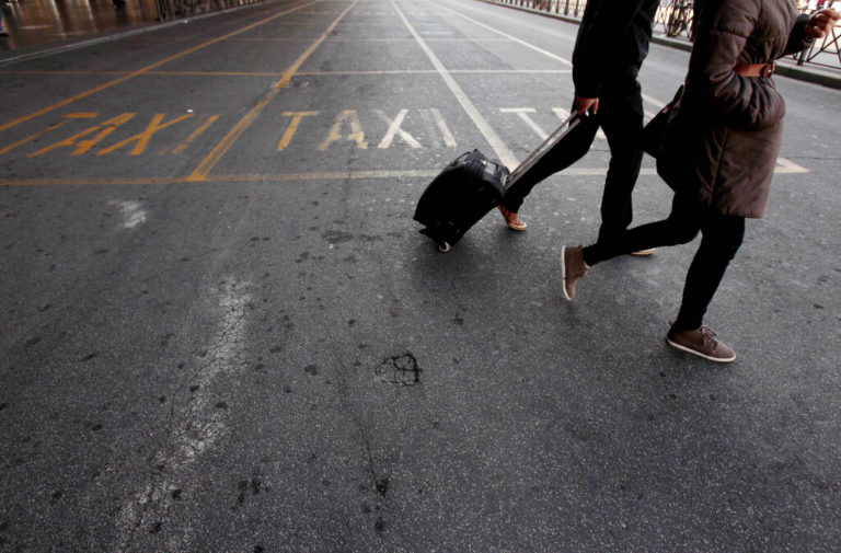 Ρώμη: Κινητοποιήσεις των οδηγών ταξί κατά της απελευθέρωσης του κλάδου