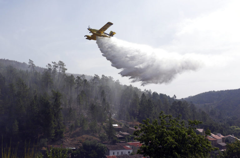 Σε κατάσταση «ετοιμότητας» η Πορτογαλία – Συναγερμός για 100 εστίες φωτιάς