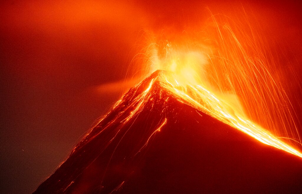 Γουατεμάλα: Αυξάνεται η εκρηκτική δραστηριότητα στο ηφαίστειο Φουέγο