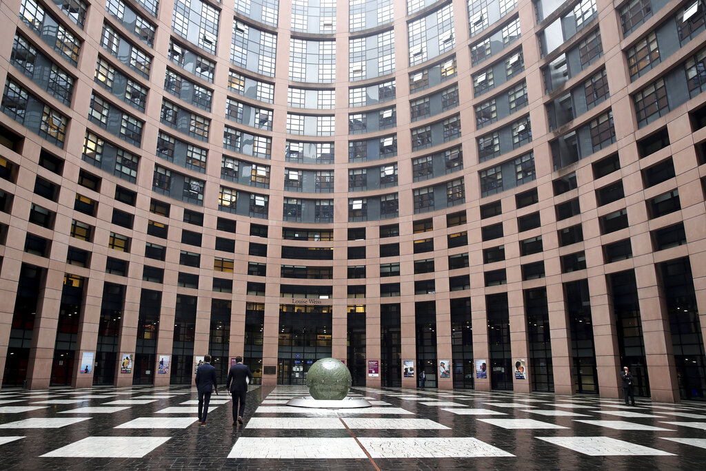 Θετικά εκτιμά το Ευρωπαϊκό Κοινοβούλιο την προσχώρηση της Ουκρανίας και της Μολδαβίας στην ΕΕ