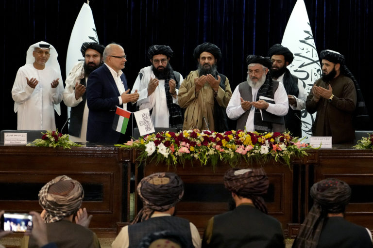 Αφγανιστάν: Μεγάλη συγκέντρωση των Ταλιμπάν – Kάλεσαν τις ξένες κυβερνήσεις να τους αναγνωρίσουν επίσημα