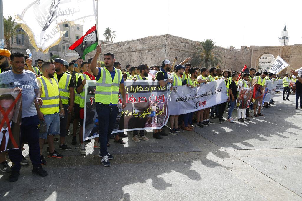 Λιβύη: Ένοπλοι στα γραφεία της Εθνικής Επιχείρησης Πετρελαίου – Δεν παραιτείται ο πρόεδρός της