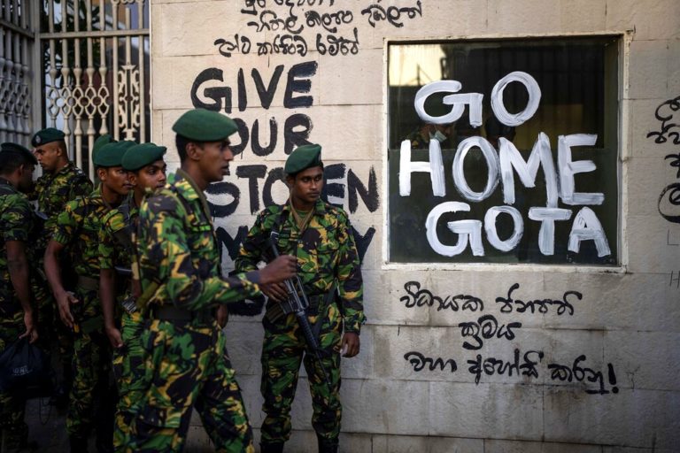 Σε κατάσταση “έκτακτης ανάγκης” κηρύχθηκε η Σρι Λάνκα μετά τη φυγή του προέδρου