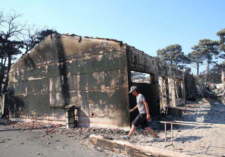 Σε ύφεση οι πυρκαγιές σε Γαλλία και Ισπανία – 208.000 στρέμματα σε 10 μέρες κάηκαν στη Γαλλία – 700.000 από τις αρχές του έτους στην Ισπανία