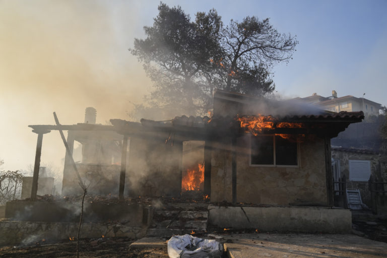 Τραγωδία στην Ανθούσα: Νεκρός εντοπίστηκε ηλικιωμένος – Είδε για τρίτη φορά να καίγεται το σπίτι του