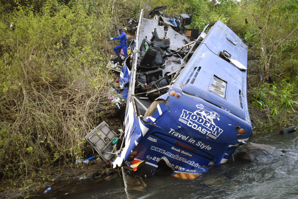 Κένυα: Λεωφορείο έπεσε από γέφυρα – 33 νεκροί