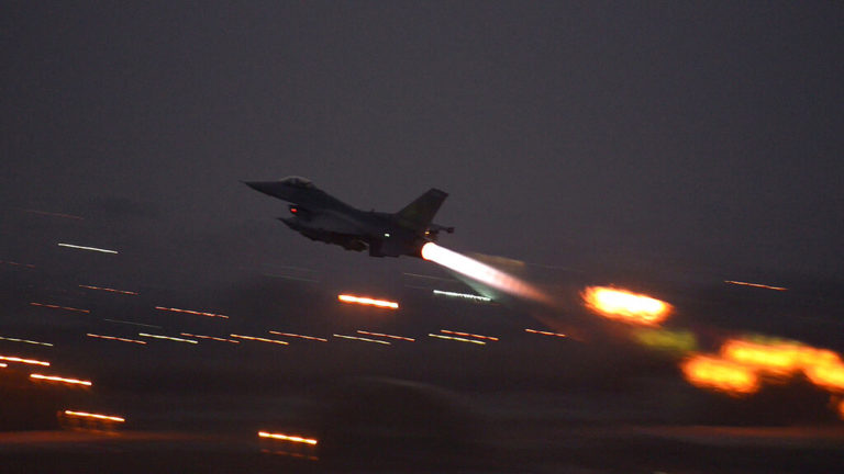 Μούδιασμα στην Άγκυρα από την υπερψήφιση της τροπολογίας για το μπλόκο στις πωλήσεις F-16 στην Τουρκία