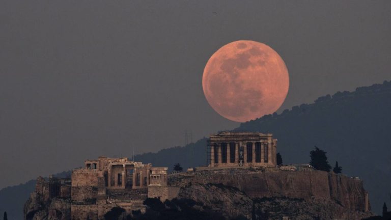 Η Πανσέληνος του Αυγούστου στο Μουσείο Ακρόπολης